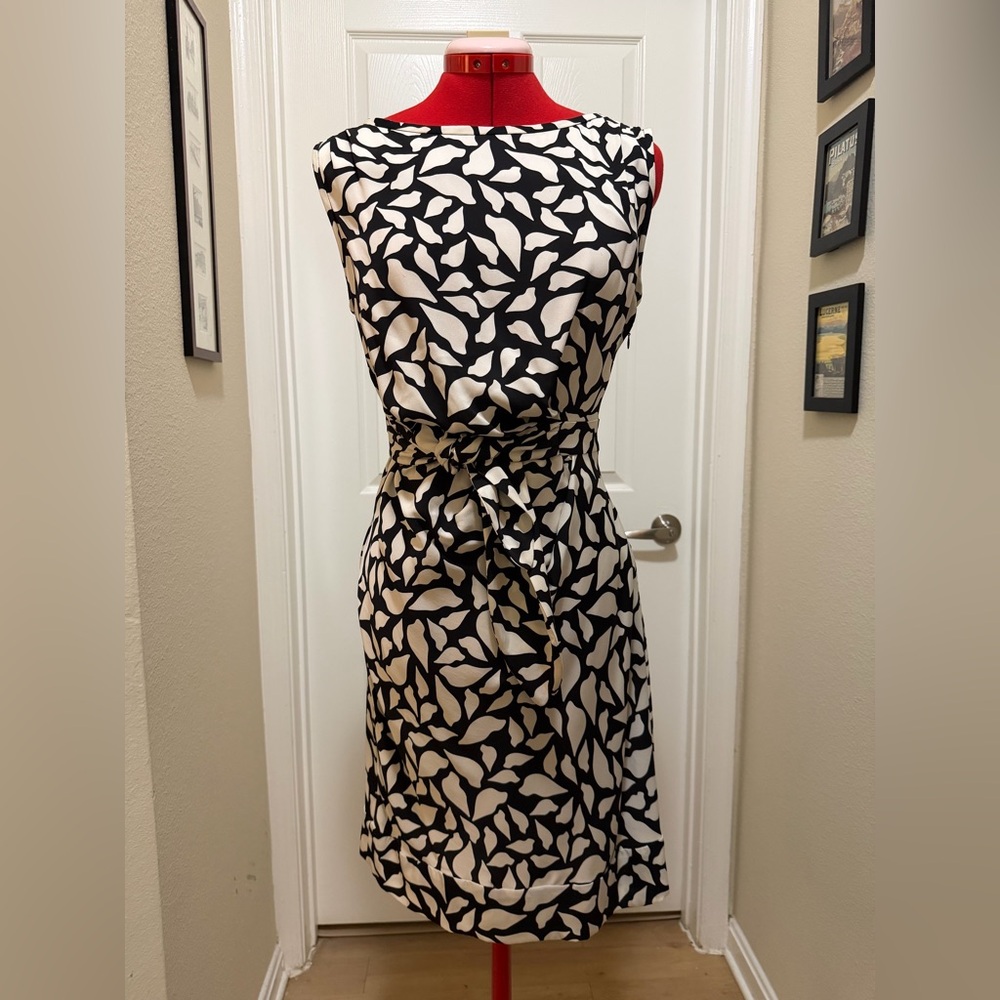 Diane Von Furstenberg Black and White Silk Dress, so 4
